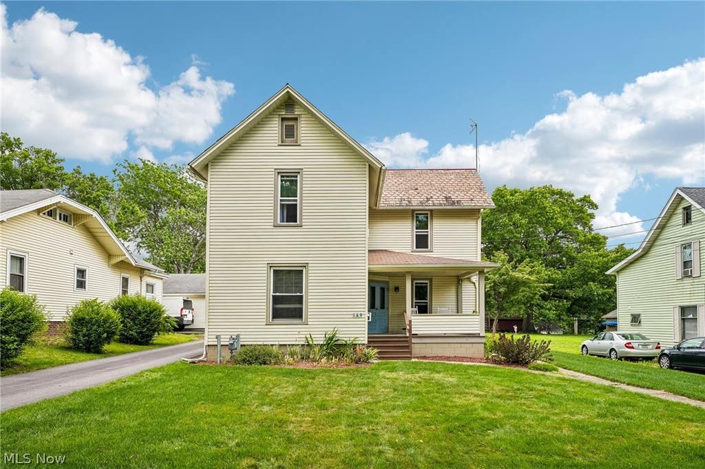 Photo of 169 Walnut Street, Leetonia, OH 44431 (MLS # 5221099)