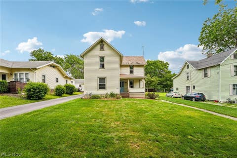 Tiny photo for 169 Walnut Street, Leetonia, OH 44431 (MLS # 5221099)