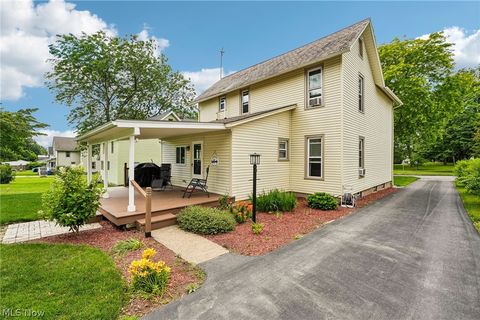 Tiny photo for 169 Walnut Street, Leetonia, OH 44431 (MLS # 5221099)