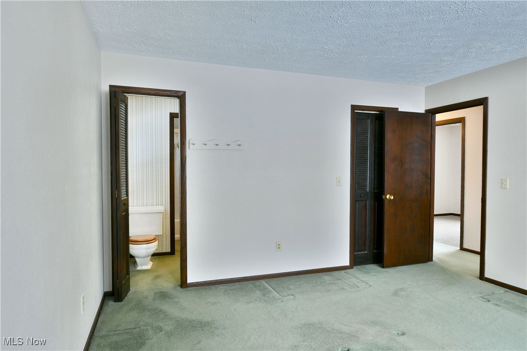6156 Jacqueline Drive, Brookfield, Ohio image 33