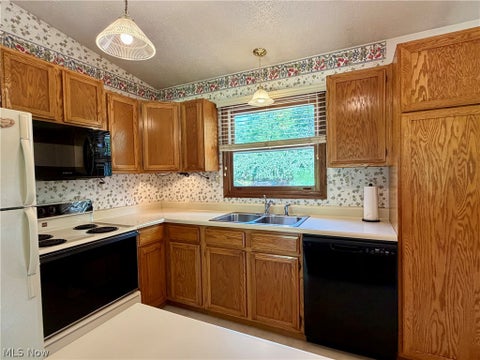 Tiny photo for 11985 Auburn Road, Chardon, OH 44024 (MLS # 5241532)