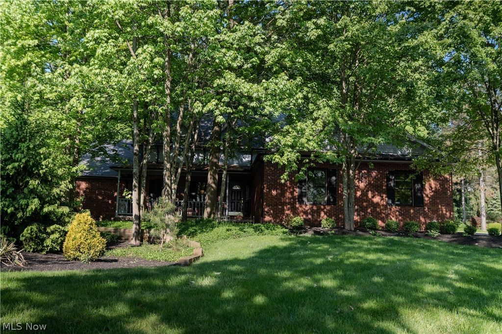 Photo of 4502 Glen Eagle Drive, Brecksville, OH 44141 (MLS # 5211415)