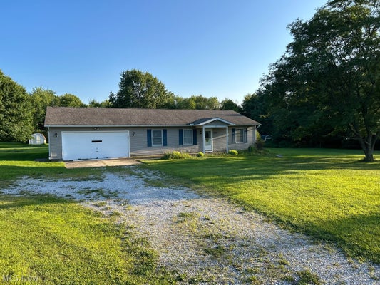 16261 BURROWS RD, THOMPSON, OH 44086 - Image aceda38cfaaa152c841f45f4af5abd27/2077533763