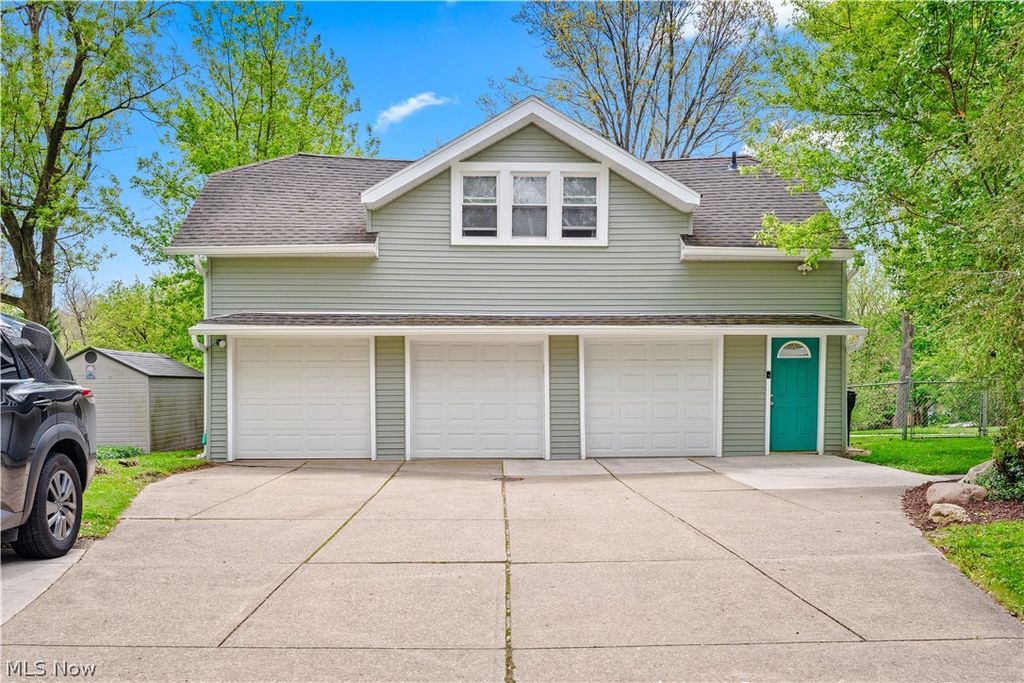 Photo of 2136 E Sprague Road, Broadview Heights, OH 44147 (MLS # 5205303)