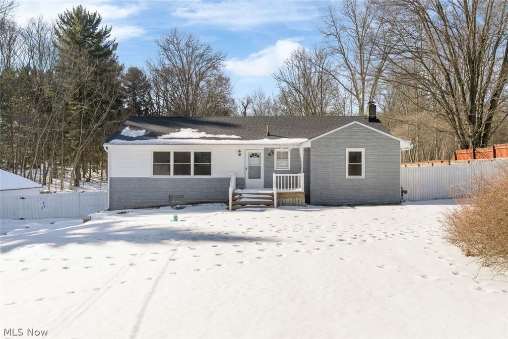 Photo of 99 N Munroe Road, Tallmadge, OH 44278 (MLS # 5187517)