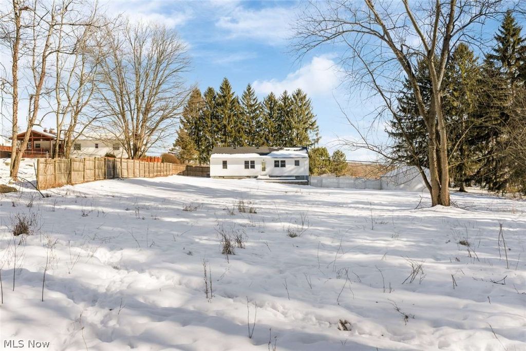 Photo of 99 N Munroe Road, Tallmadge, OH 44278 (MLS # 5187517)