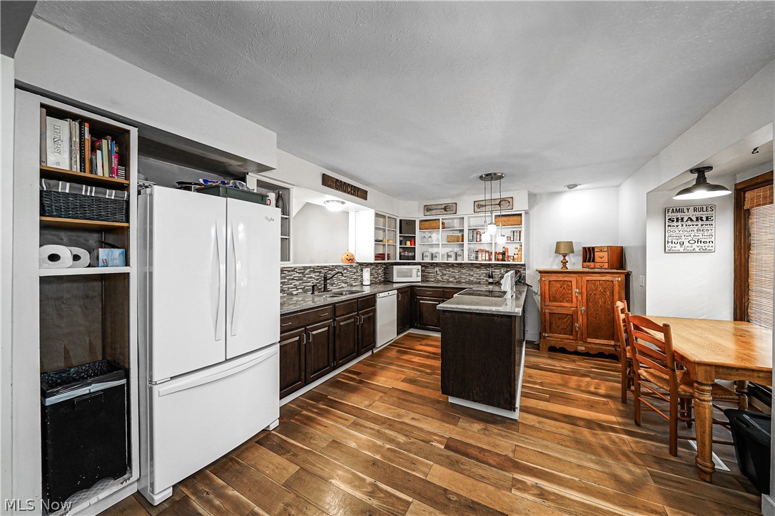 Wyoga Lake Park - Residential