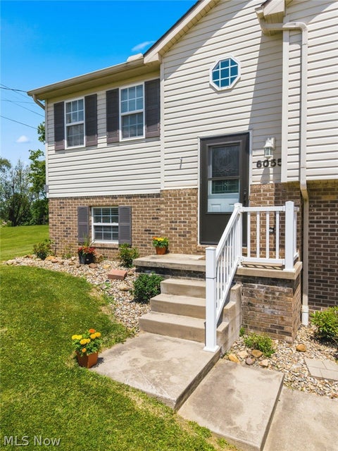 Tiny photo for 6055 Apple Street, Louisville, OH 44641 (MLS # 5221574)