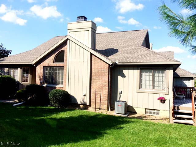 One of the Nicest Condo's in Robin's Ridge. This well-maintained condo was built in 2002 and has updated carpet in living room, sunroom and hall. Spacious Country-styled Kitchen with all the Appliances. Both Furnace and Air were replaced in 2011 with high efficiency furnace. Roof replaced in 2012. All assessments paid for including siding which is on schedule for installation.