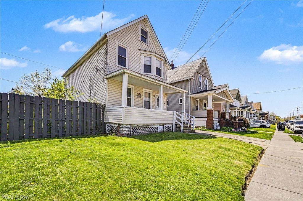 Photo of 3009 Cypress Avenue, Cleveland, OH 44109 (MLS # 5203278)