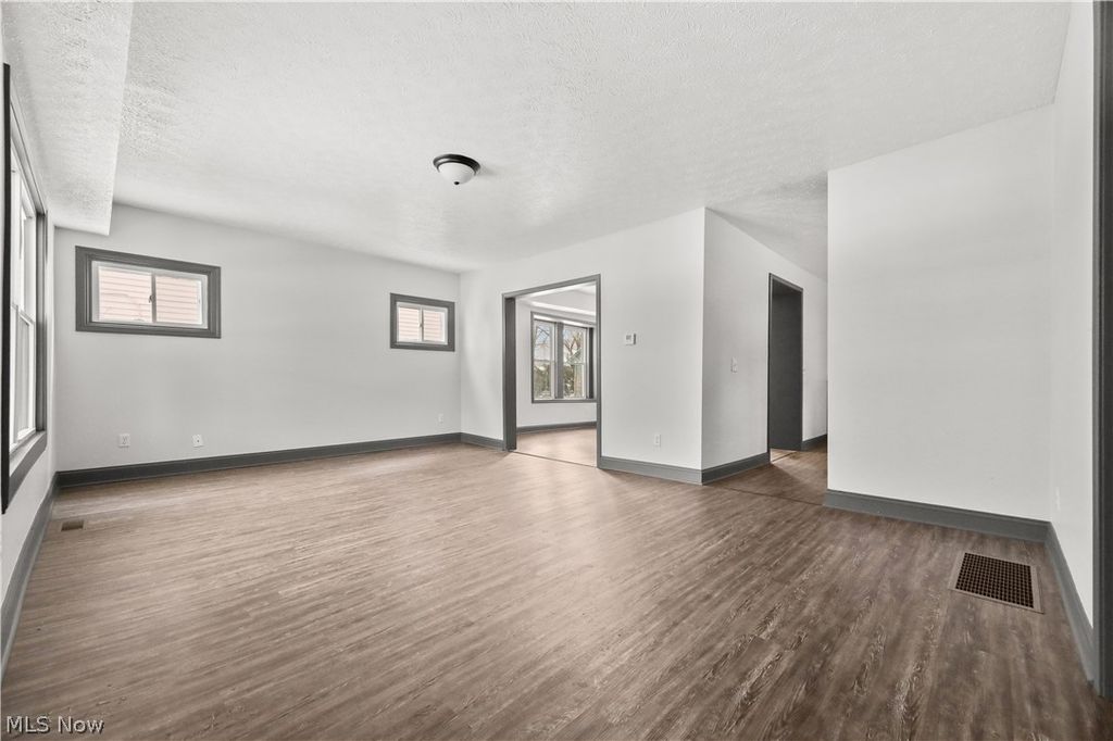 Photo of 840 E Buchtel Avenue, Akron, OH 44305 (MLS # 5189720)