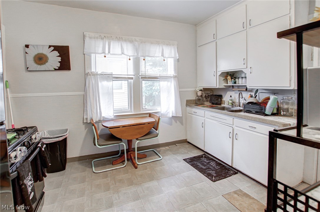 Walton Realty Companys Garfie - Residential