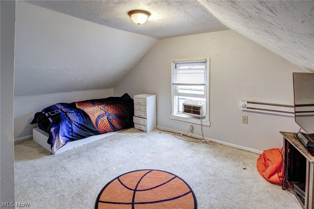 Walton Realty Companys Garfie - Residential