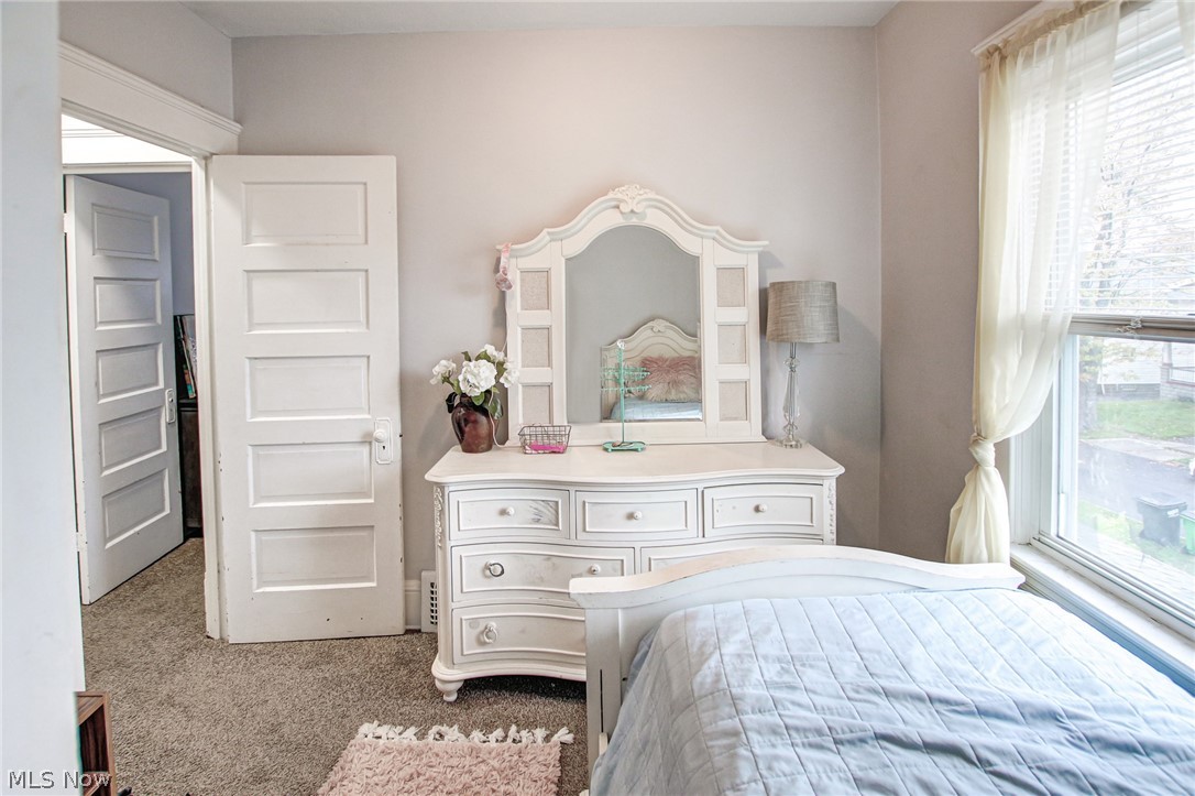 Walton Realty Companys Garfie - Residential