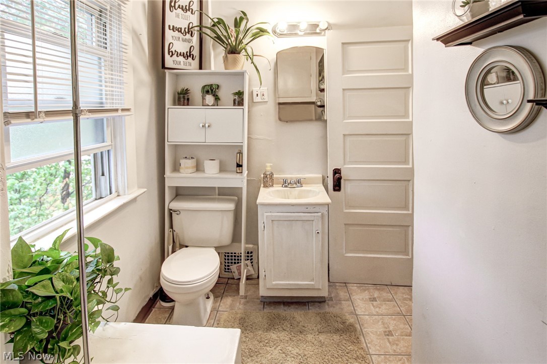 Walton Realty Companys Garfie - Residential