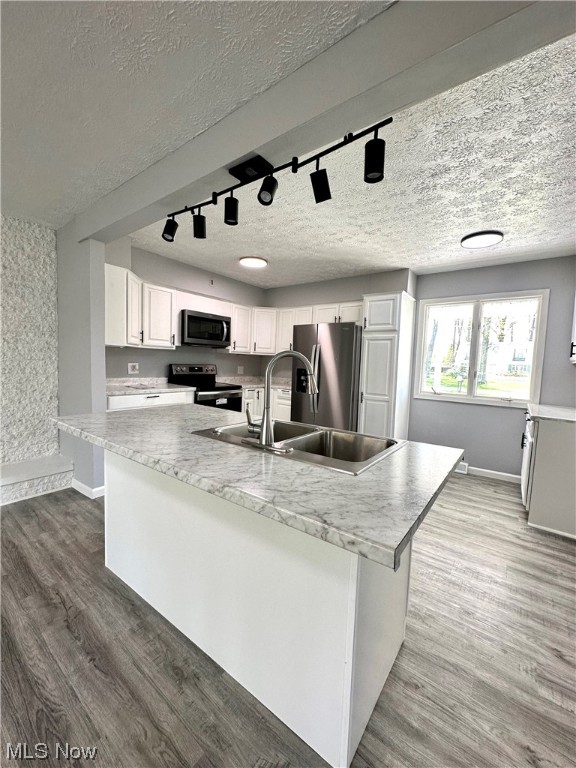 E L Cain 03 - Residential