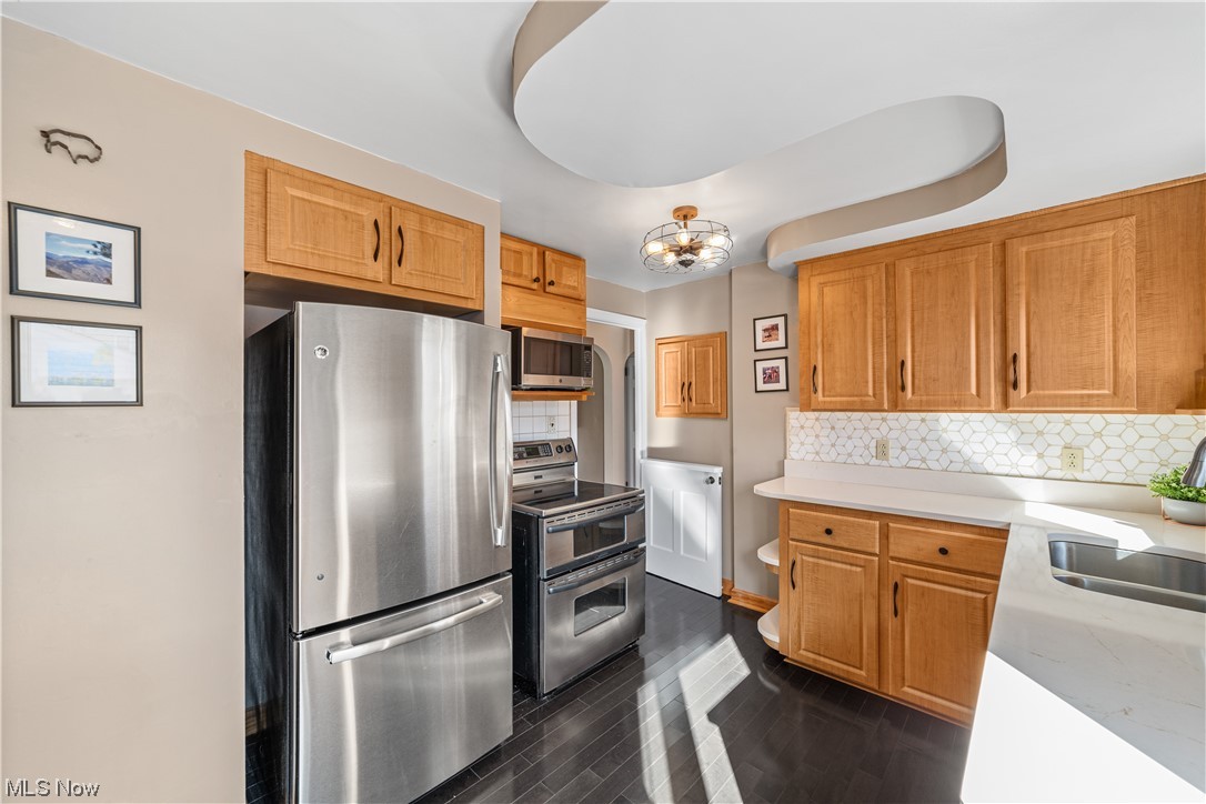 Walter H Tellings Broadfield S - Residential