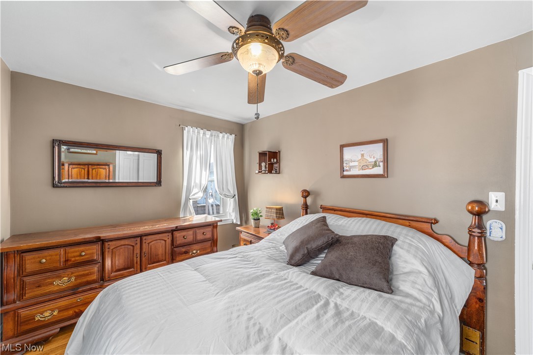 Walter H Tellings Broadfield S - Residential