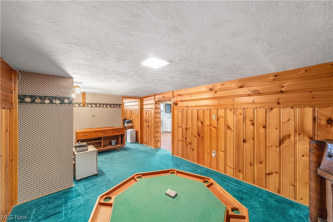 Walter H Tellings Broadfield S - Residential