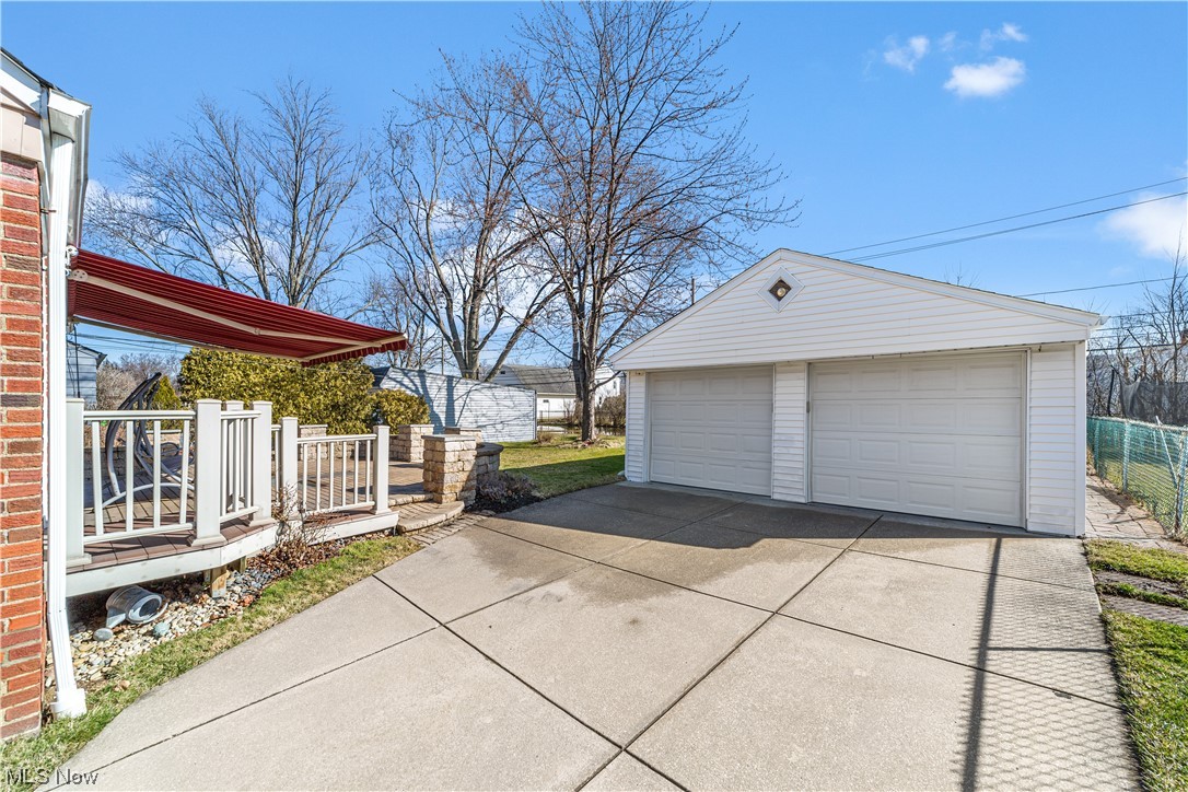 Walter H Tellings Broadfield S - Residential