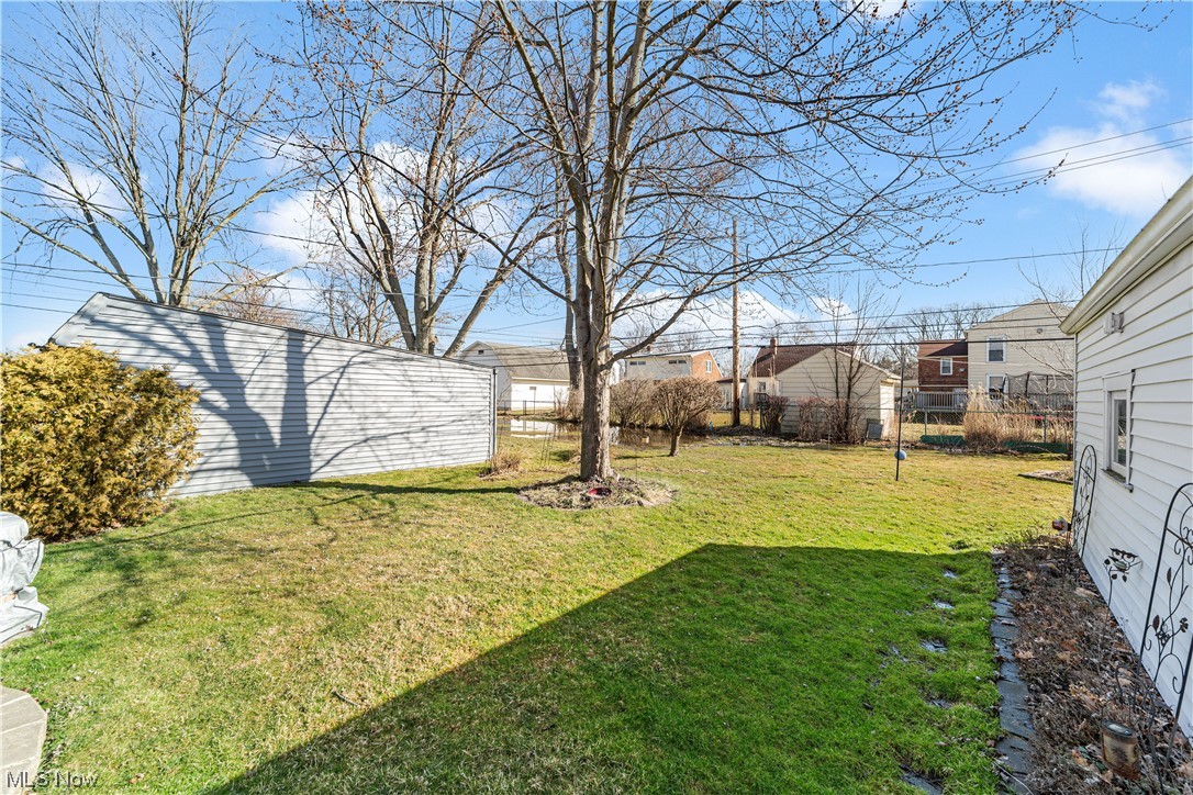 Walter H Tellings Broadfield S - Residential