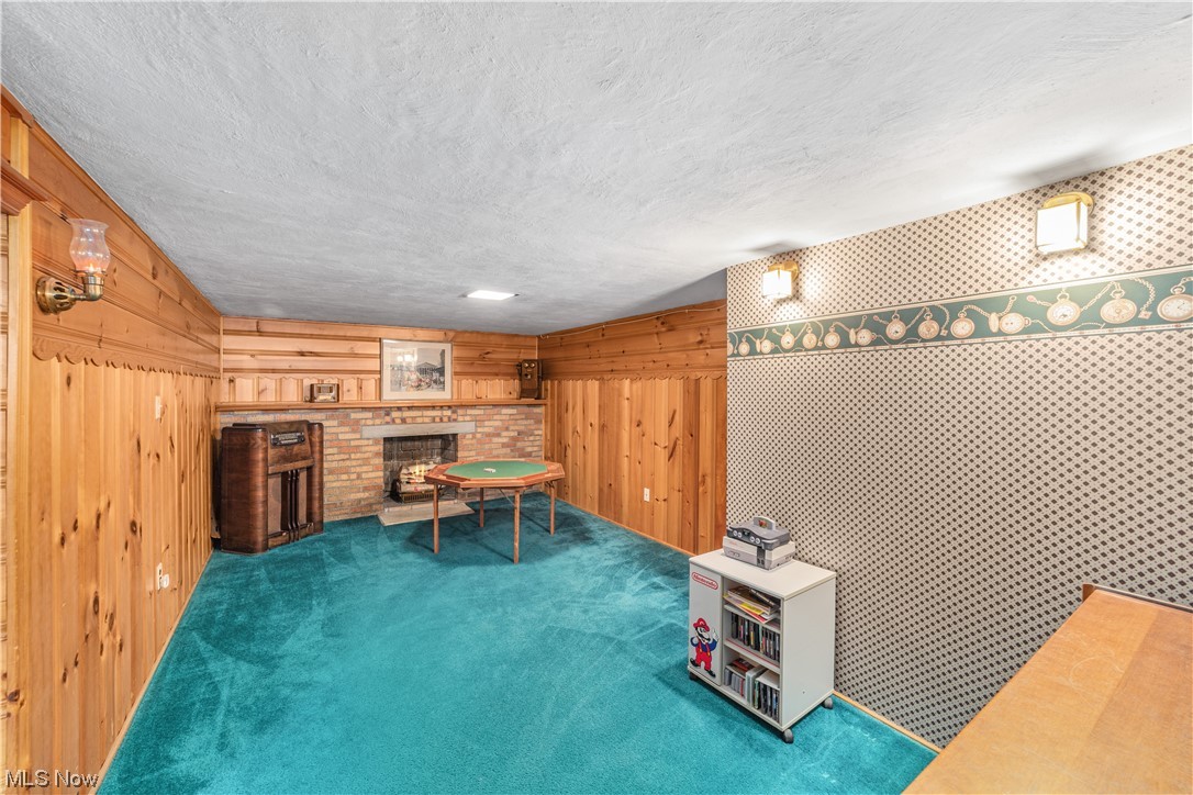 Walter H Tellings Broadfield S - Residential