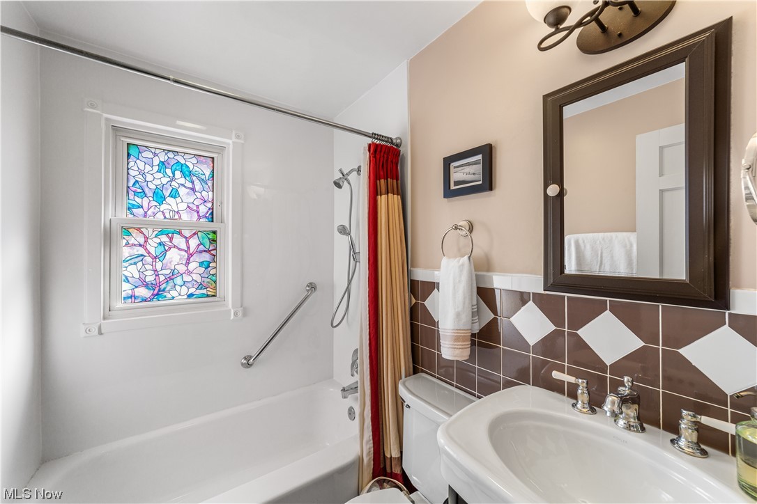 Walter H Tellings Broadfield S - Residential