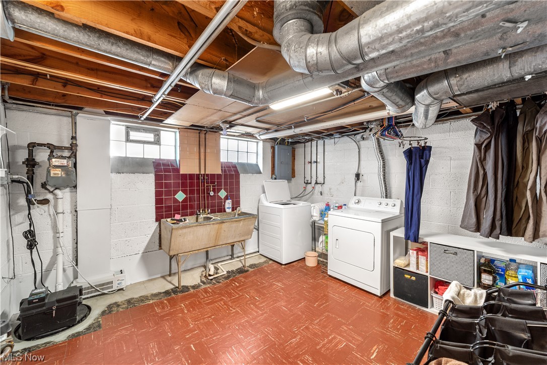 Walter H Tellings Broadfield S - Residential