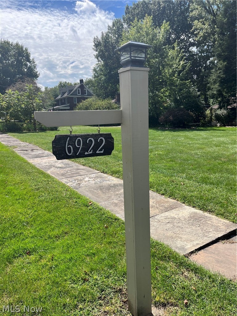 6922 Youngstown Pittsburgh Road