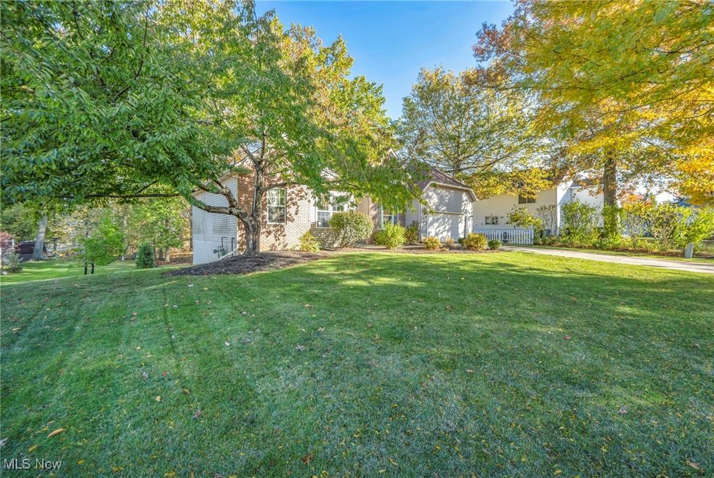 Photo of 2687 Westminster Lane, Willoughby, OH 44094 (MLS # 5167939)