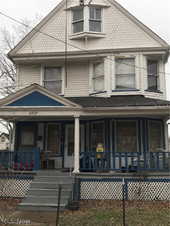 Caroline Hoffmans - Residential Income