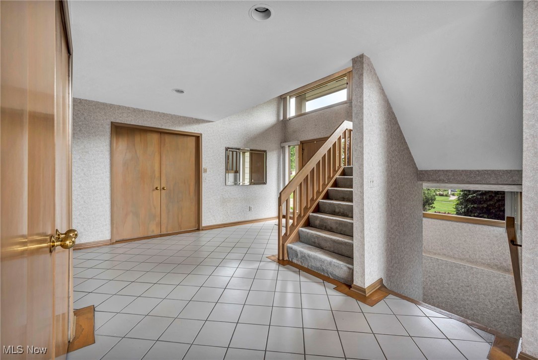 32560 Wintergreen Drive, Solon, Ohio image 7