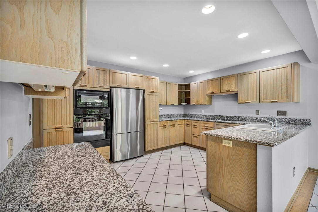 32560 Wintergreen Drive, Solon, Ohio image 15