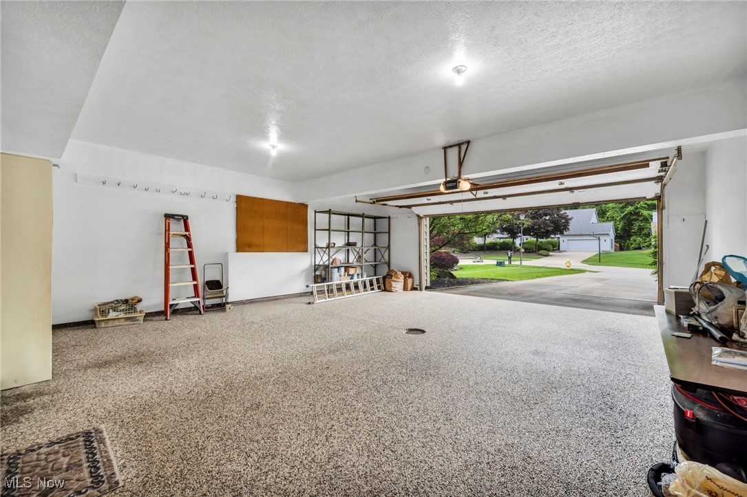 32560 Wintergreen Drive, Solon, Ohio image 40