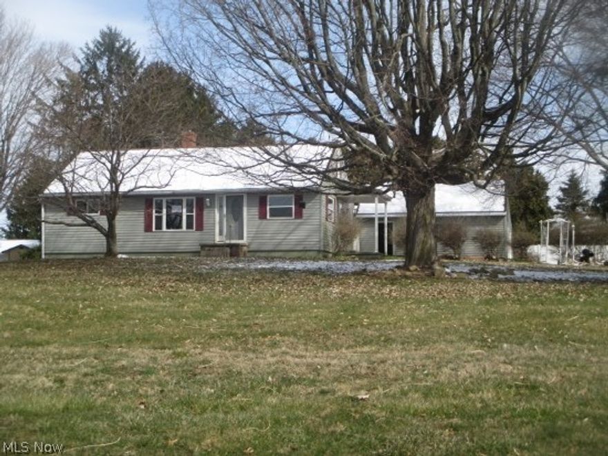 Great home offers 3 bedrooms and 1 bath on the main floor, additional bedroom and bath in the basement. Large yard with above ground pool, detached garage. Nice living room and kitchen area with loads of cabinets and counter top space. 
Selling in as is condition with seller making no warranties or guarantees of any kind. Home is (IE) FHA insurable with escrow. Eligible for the $100 down program. HUD case number #413-618023