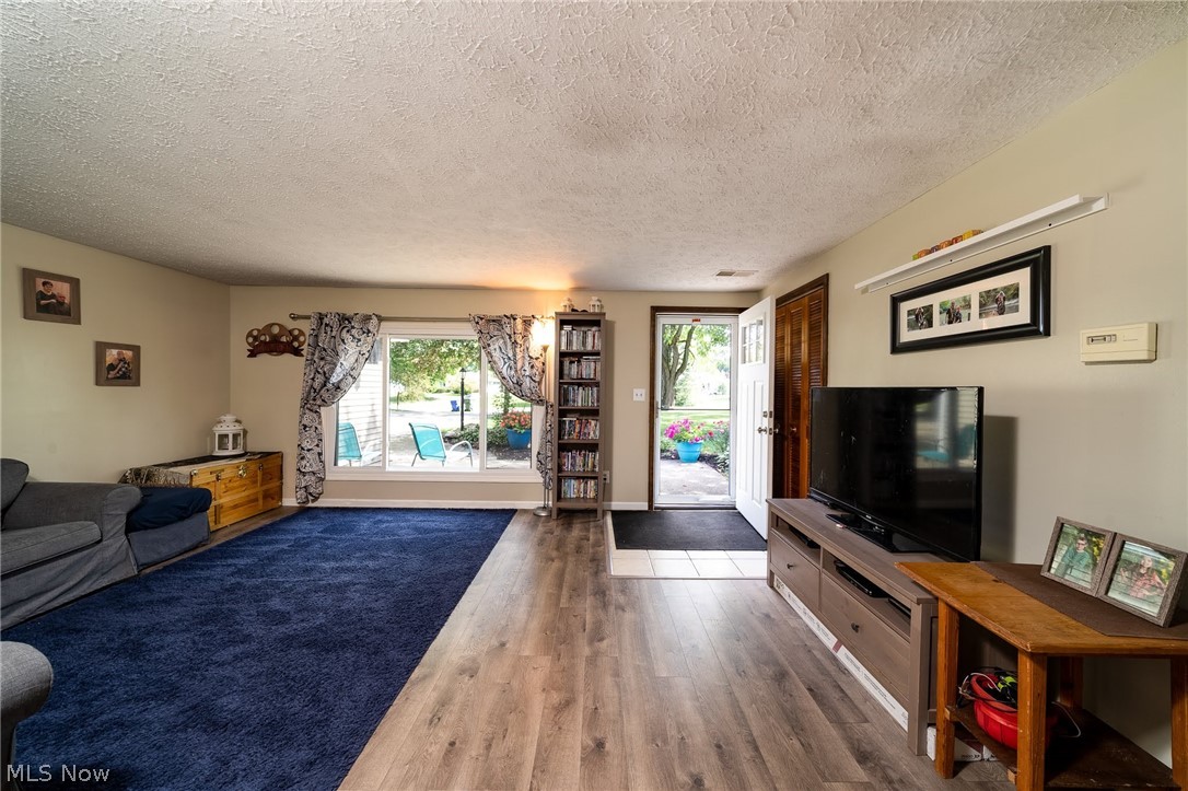 Briar Root Manor - Residential