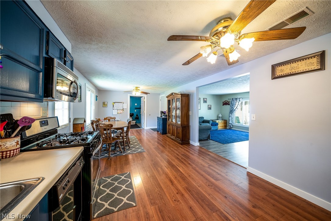 Briar Root Manor - Residential