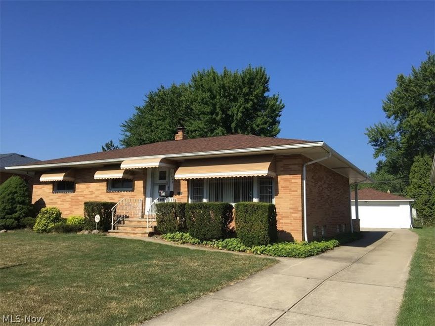 Super clean ranch ready to move in! Light - Bright - Open floor plan with gleaming hardwood floors throughout! Major updates include: New Roof with a life time warranty on house and garage. New Garage door with opener. New Furnace and Air 2009. Thermopane windows throughout. New hot water tank 2014.
All Appliances included and a whole house generator. Great floor plan on the first floor with sliders to a raised covered patio to enjoy. There is a rec room in the lower level with a full bath adding to your living space and great for entertaining! Great location! Close to shopping, schools and freeways. Move in and enjoy!