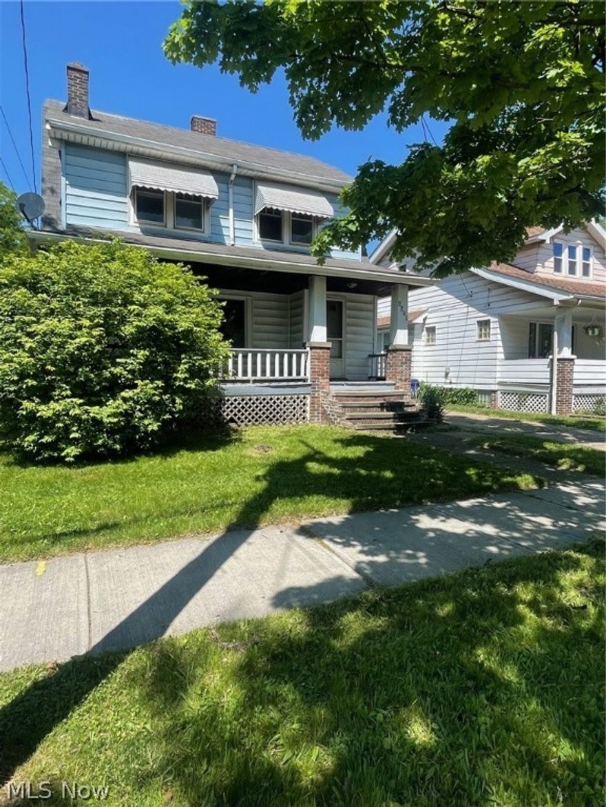 Investors, this is a solid single-family investment opportunity! Welcome to this 3-bedroom 1 bath colonial vinyl sided home, located on Cullen Drive near the Metroparks and ideally situated minutes from the highway, making commuting a breeze. Your opportunity to transform this fixer-upper into the home of your dreams with 1288 square feet of living space, is a blank canvas waiting for your personal touch. The spacious living room and dining room with a stately fireplace and original woodwork offers ample room for creativity and customizations. This home has 3 bedrooms, a spacious bathroom, attic and full basement. You cannot help but see the potential this home has to offer. This single-family home was most recently rented for $900/mo. DIY enthusiasts and investors seize the opportunity to revitalize this property and make it your own. Don't wait, schedule a showing today!