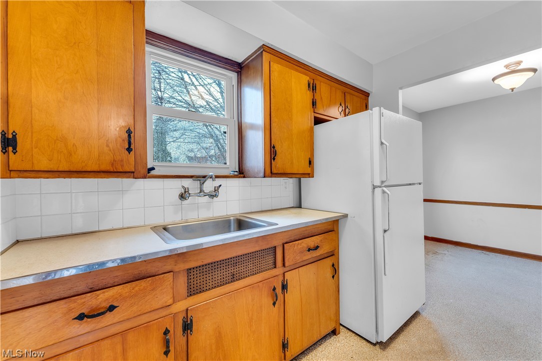 Suburdan Dev Cos Crofton Over - Residential Lease