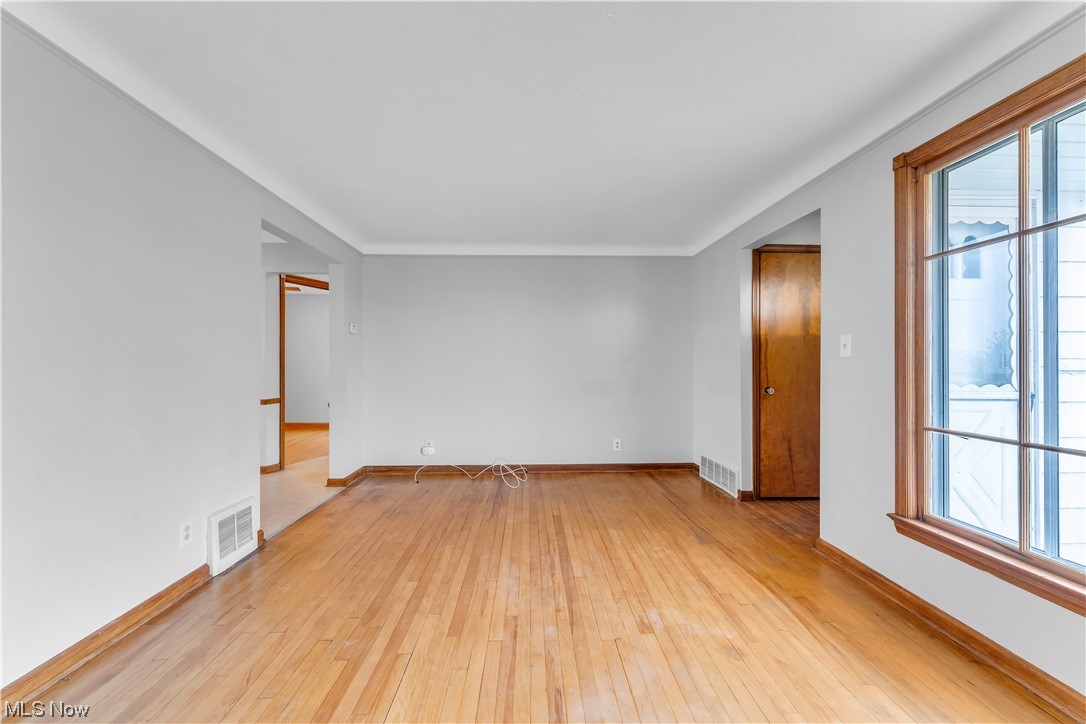 Suburdan Dev Cos Crofton Over - Residential Lease