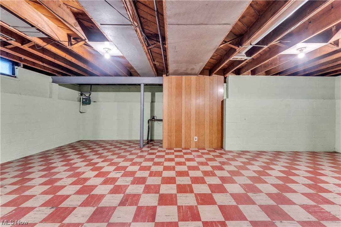 Suburdan Dev Cos Crofton Over - Residential Lease