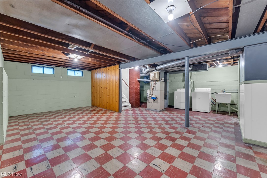 Suburdan Dev Cos Crofton Over - Residential Lease