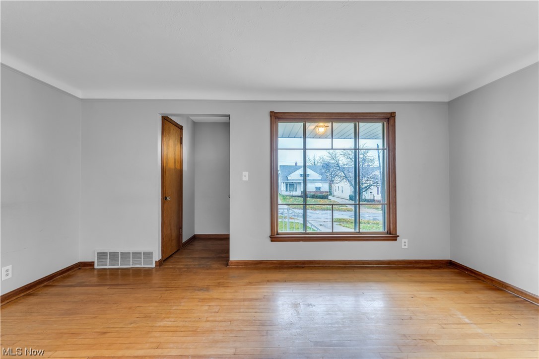 Suburdan Dev Cos Crofton Over - Residential Lease