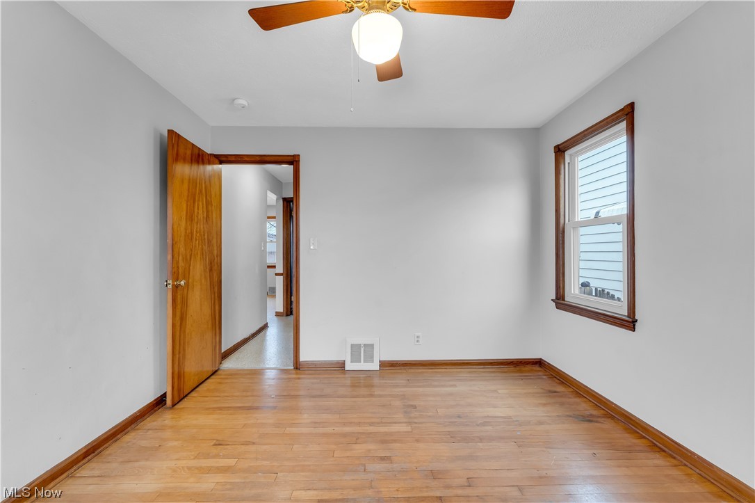 Suburdan Dev Cos Crofton Over - Residential Lease