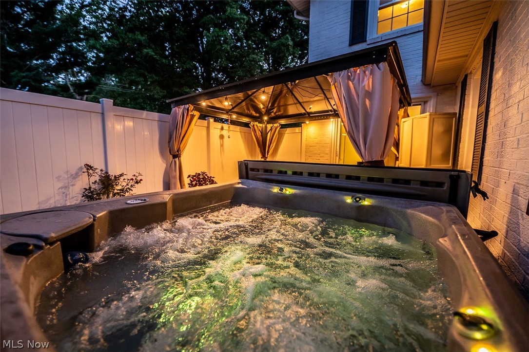 Meadowlawn Condo - Residential