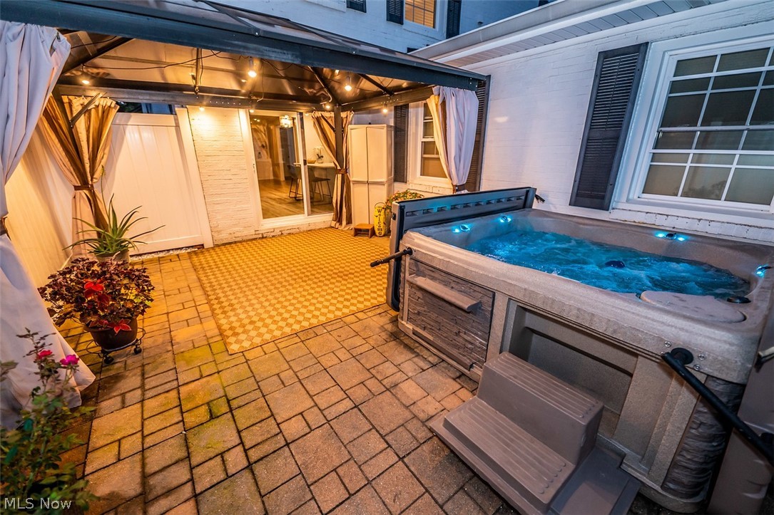 Meadowlawn Condo - Residential