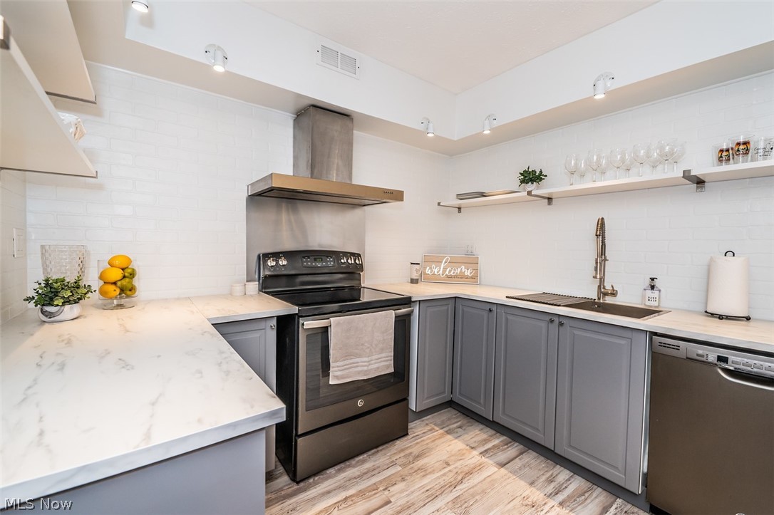 Meadowlawn Condo - Residential