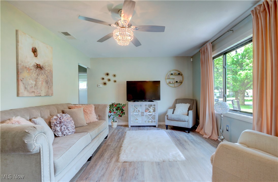 Oakwood Park 01 - Residential