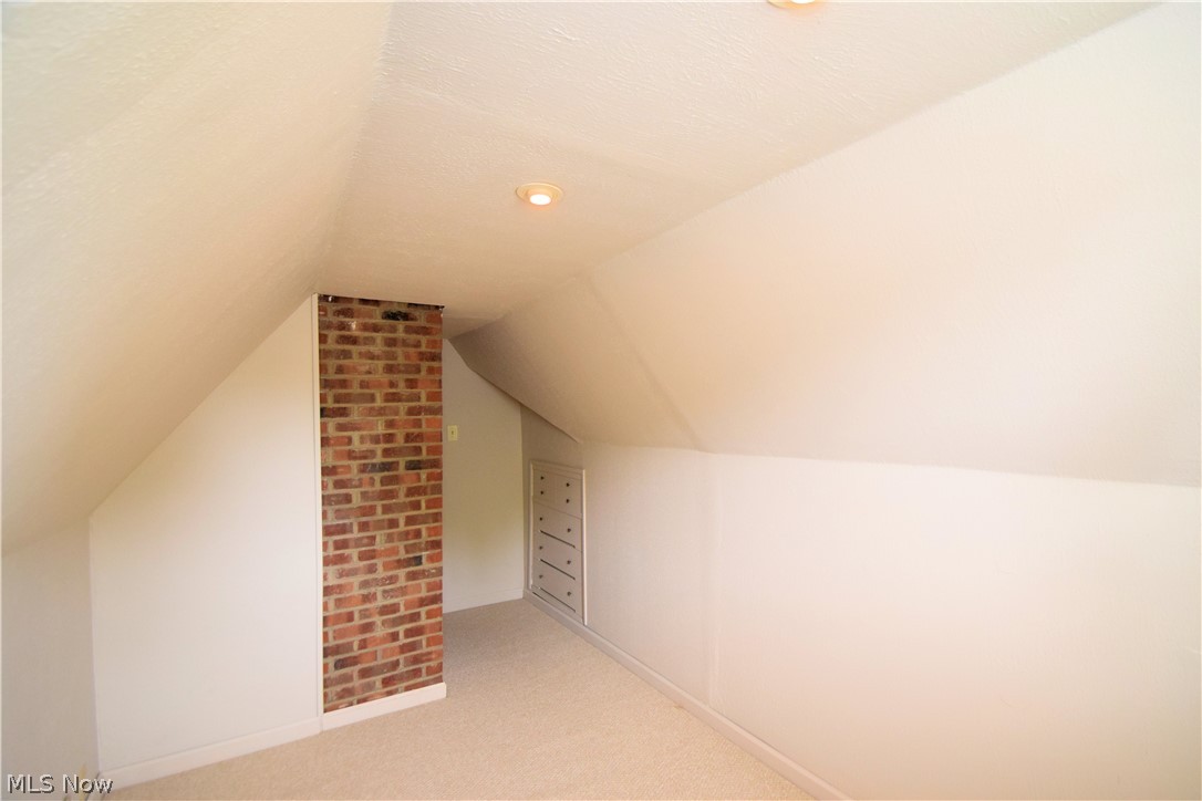 Broadview Road Sub/W T Mallos - Residential